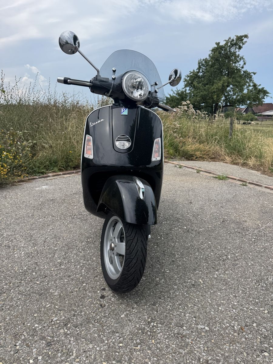 Vespa Scooters: Piaggio Vespa GTS 250 - Jg. 2006 – Gebraucht aus Frasnacht von spiro23 5
