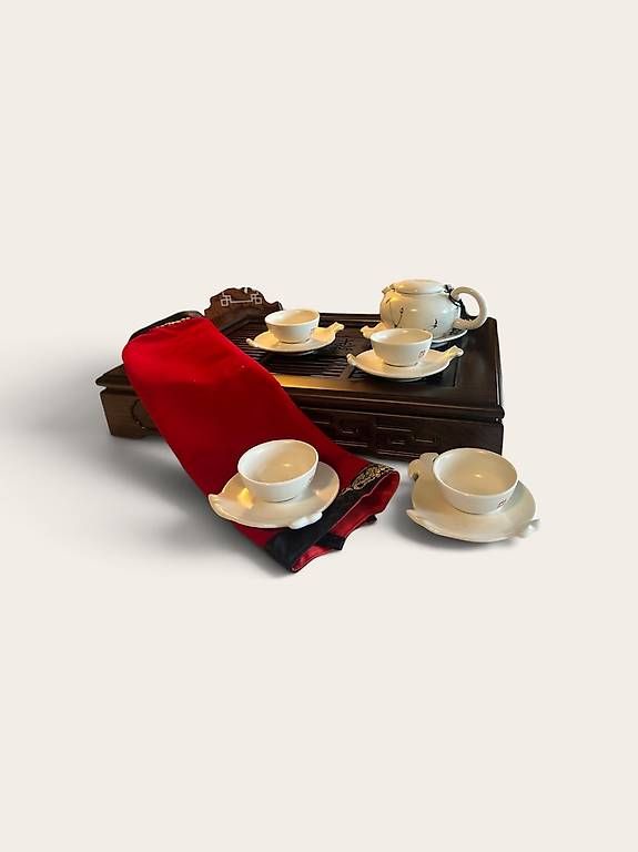 Tazze: Chinesisches Tassen-Set  – Usato da Uster venduto da sar_hd2w 1