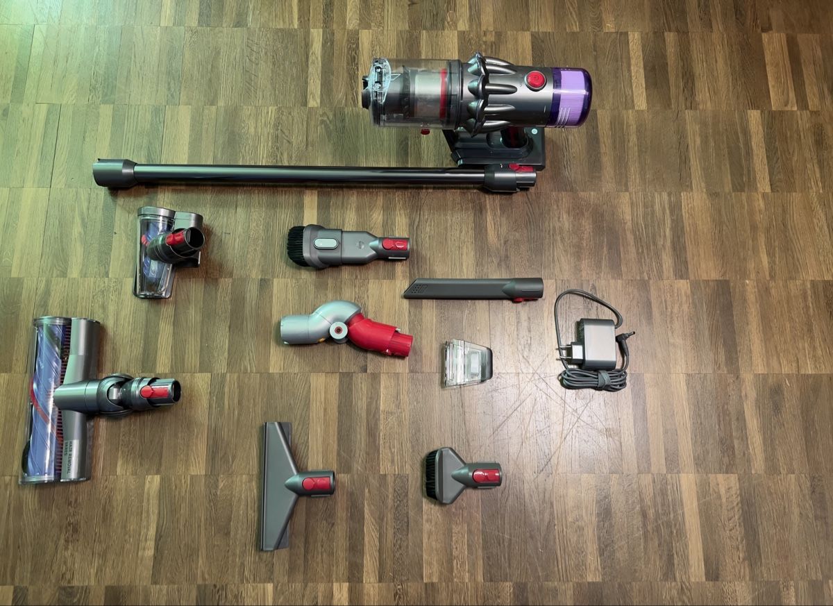 Dyson Aspirapolveri & Accessori: Dyson V12 Staubsauger- Bürsten - Akku u Filter neu – Usato da Heerbrugg venduto da fdi_7ngx