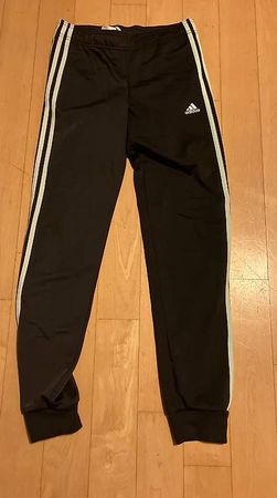 Zweiteiliger Adidas Trainer Gr. 164
