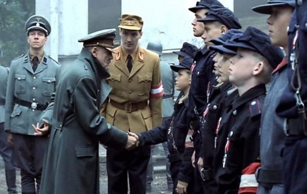 Tutti i DVDs: Der Untergang ***Premium Edition*** – Nuovo (secondo la descrizione) da Winterthur venduto da Panam1 5