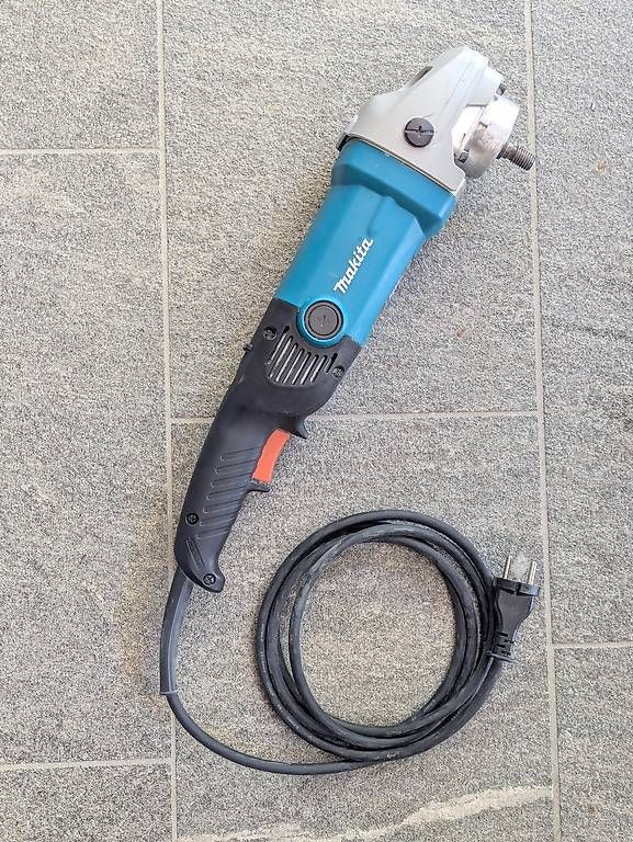 Makita Schleifen & Polieren: Makita SA7000C Rotationsschleifer – Gebraucht aus Thalheim AG von epservices 4