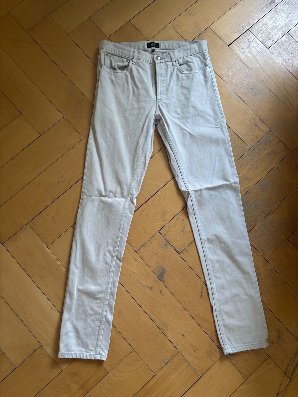 Apc Jeans: APC Petit New Standard Gr. 30 – Usato da Zürich venduto da Ba7u
