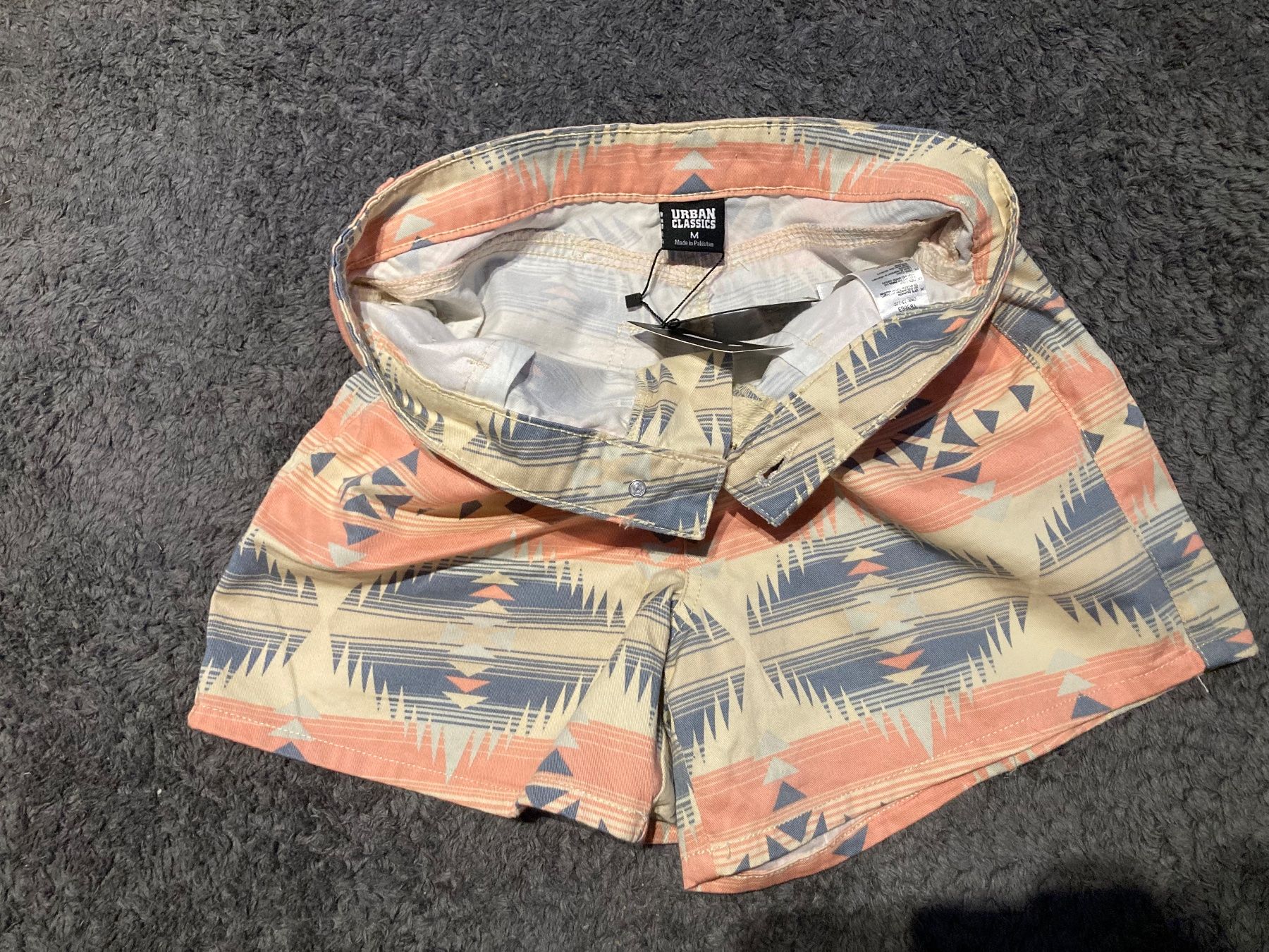 Jeans: Short en jeans – Neuf avec emballage d'origine à Chancy par dia_tb2t