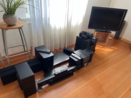 Lot of Elektrogeräte / TV / Soundbar / DVD