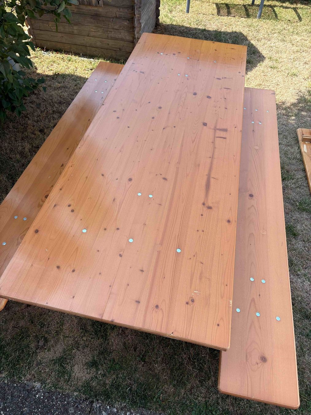 Set de table et chaises: Festbankgarnitur, Holz , mit Rohrgestell – D'occasion à Olten par Daddy54