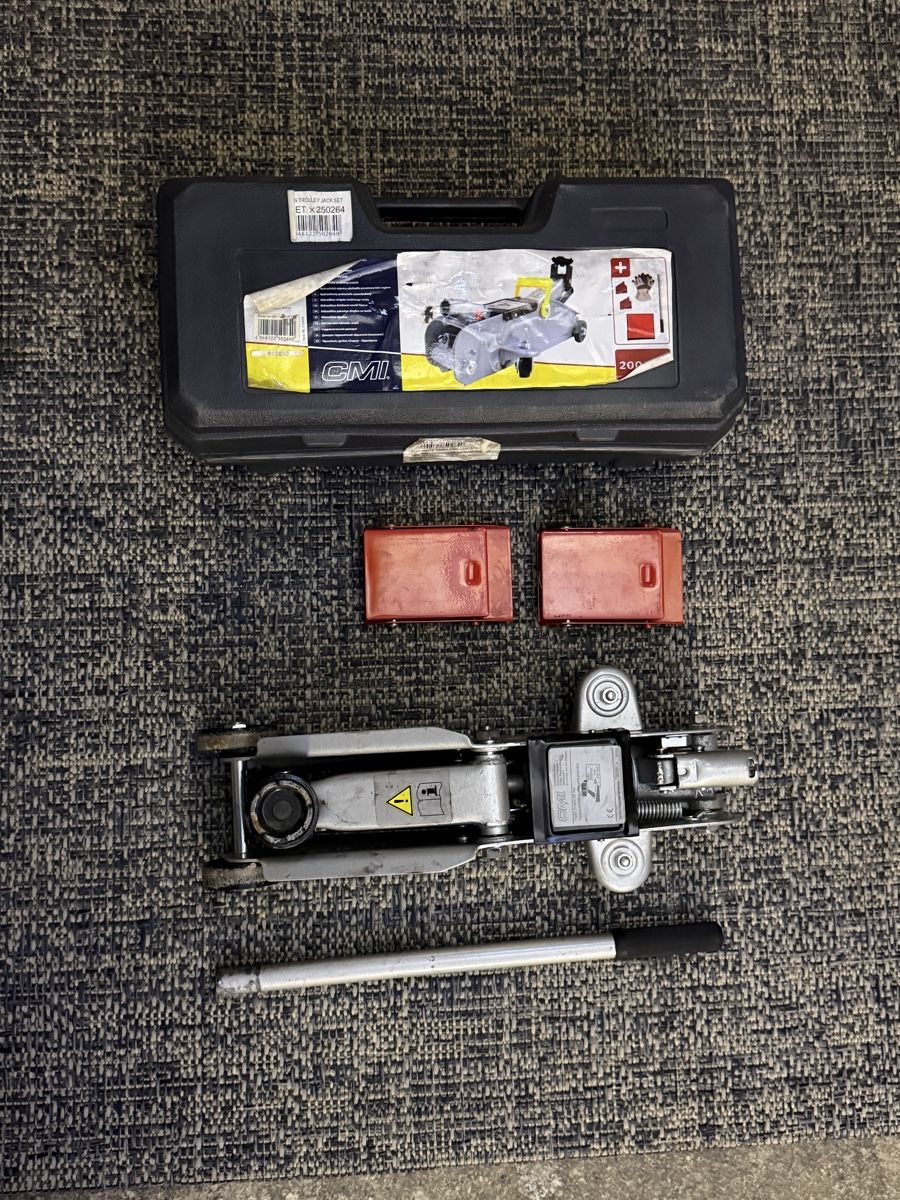 Piattaforme elevatrici & Crick: CMI Hydraulic Wagenheber – Usato da Rickenbach ZH venduto da Pyro_Iced