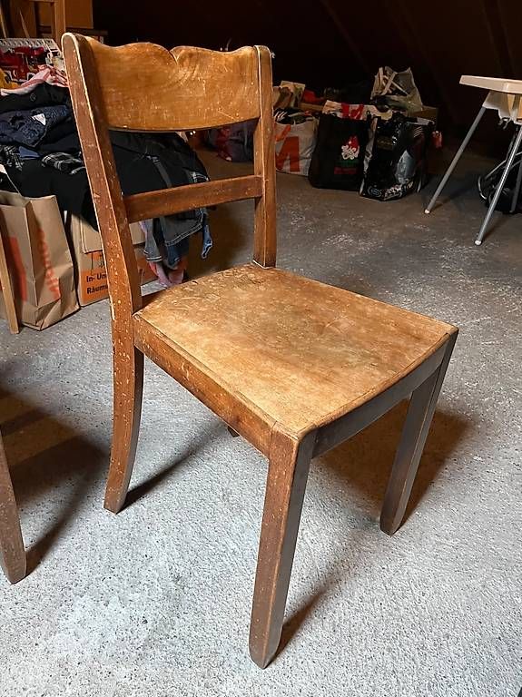Sedie:  4 schöne & gebrauchte Holzstühle – Usato da basel venduto da flifla 2