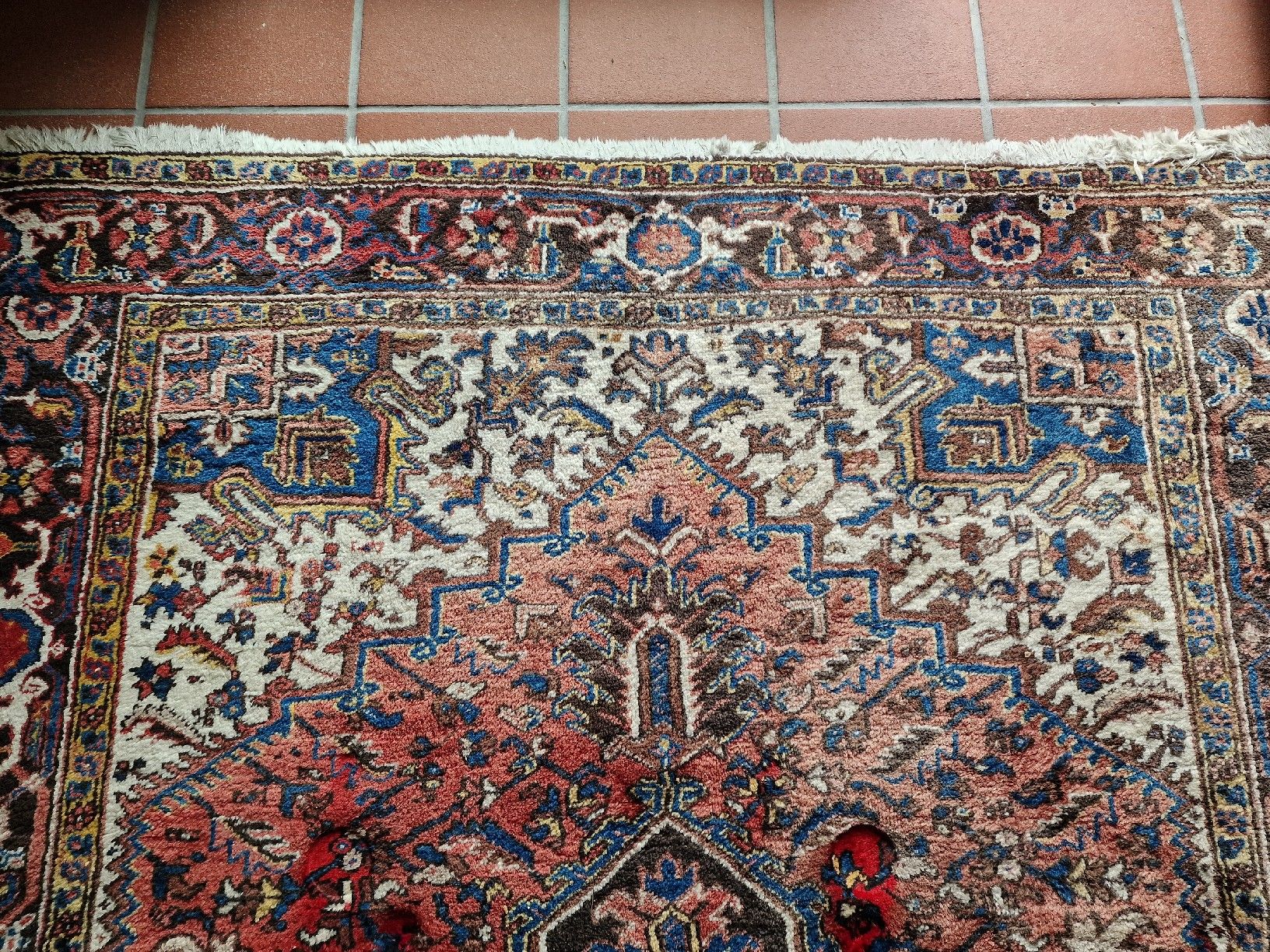 Tappeti: Antiker Teppich mit Muster mehrfarbig – Usato da BERN venduto da Intarsia 5