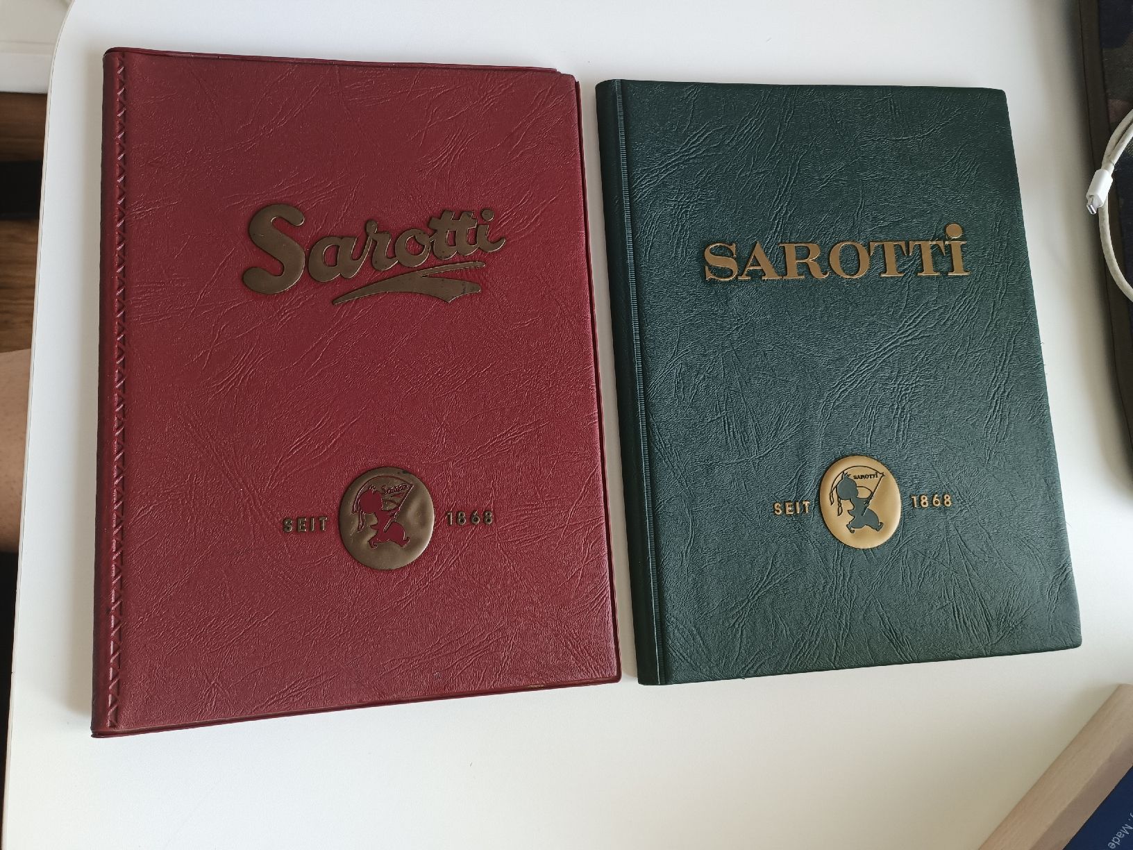 Documenti: Zwei Werbe Mappen / Chocolat Sarotti Seit 1868 ca. 1950 – Usato da Brugg AG venduto da Ente015