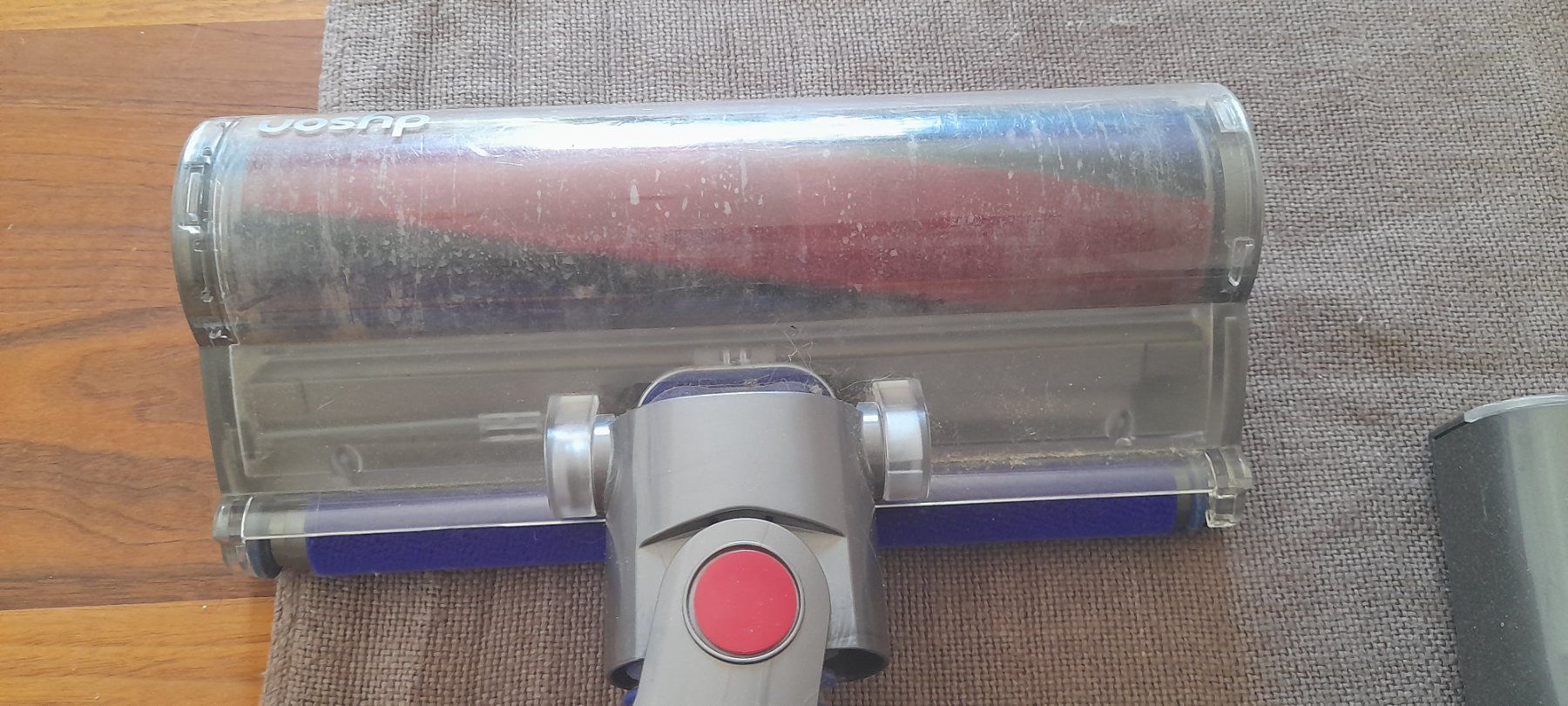 Dyson Aspirapolveri & Accessori: Dyson V8 absolute Akku defekt mit Ladestation – Usato da Langnau i. E. venduto da womswiss1 1