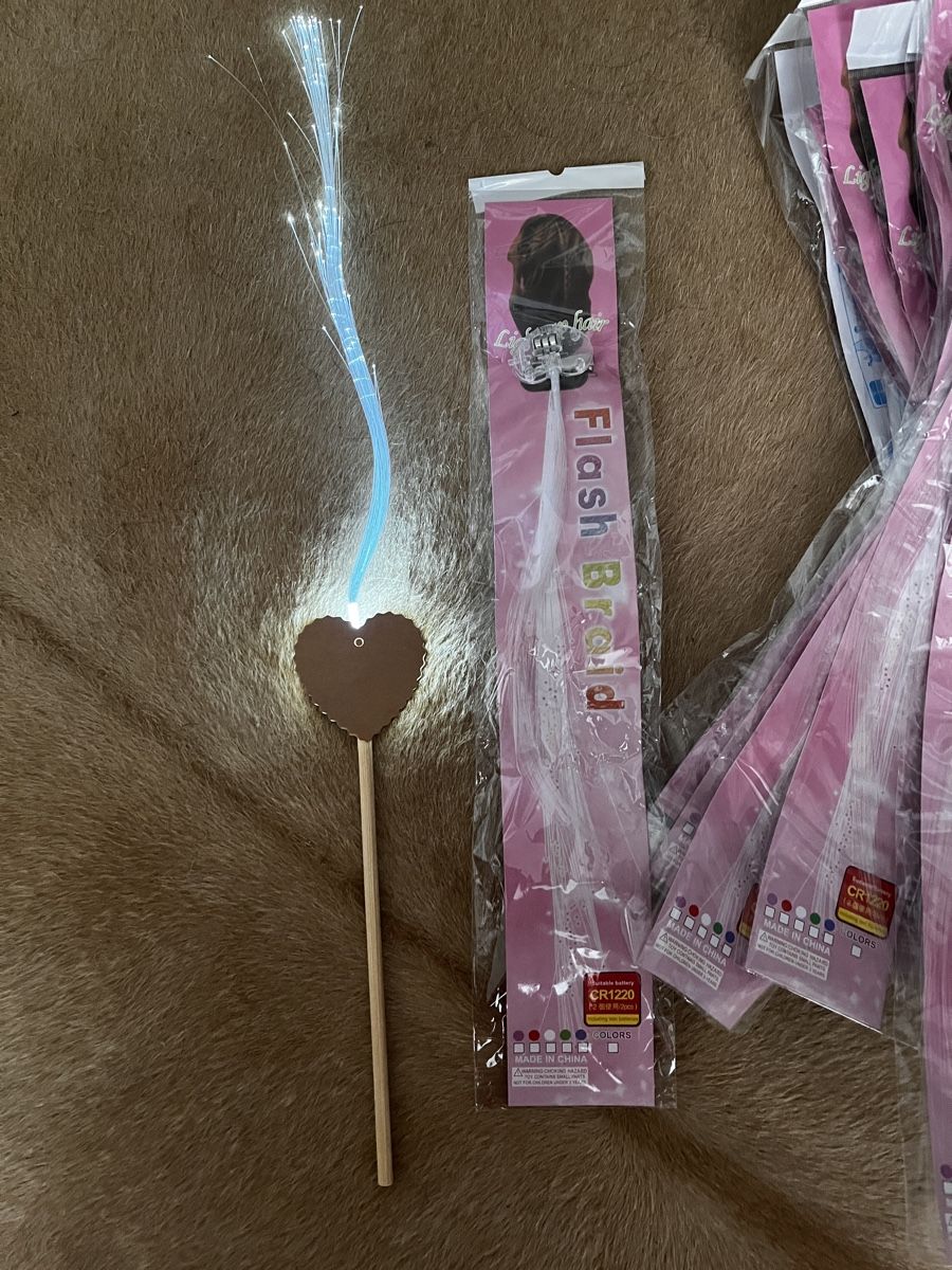 Accessori per capelli: Fasching-Haarstraehne mit Lichteffekt,Neu, Party – Nuovo (secondo la descrizione) da Kriegstetten venduto da sin_fp27