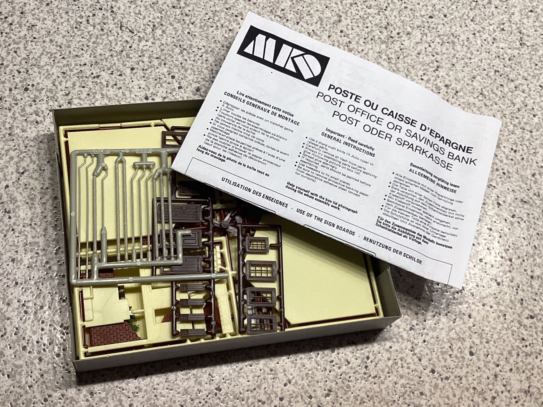 Kit di modellismo & Modellini statici: MKD Le Village 620 H0 – Usato da Bülach venduto da BTDB 2