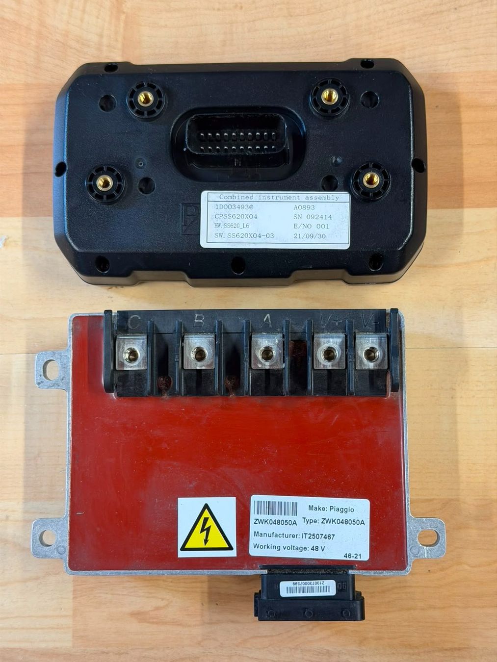 Piaggio Toutes les pièces pour scooter: Piaggio 1 Active Motor controller + Display – D'occasion à Aristau par SwissVolts_Akkus 1