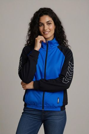 Blauer und schwarzer Sport-Windbreaker mit reflektierenden