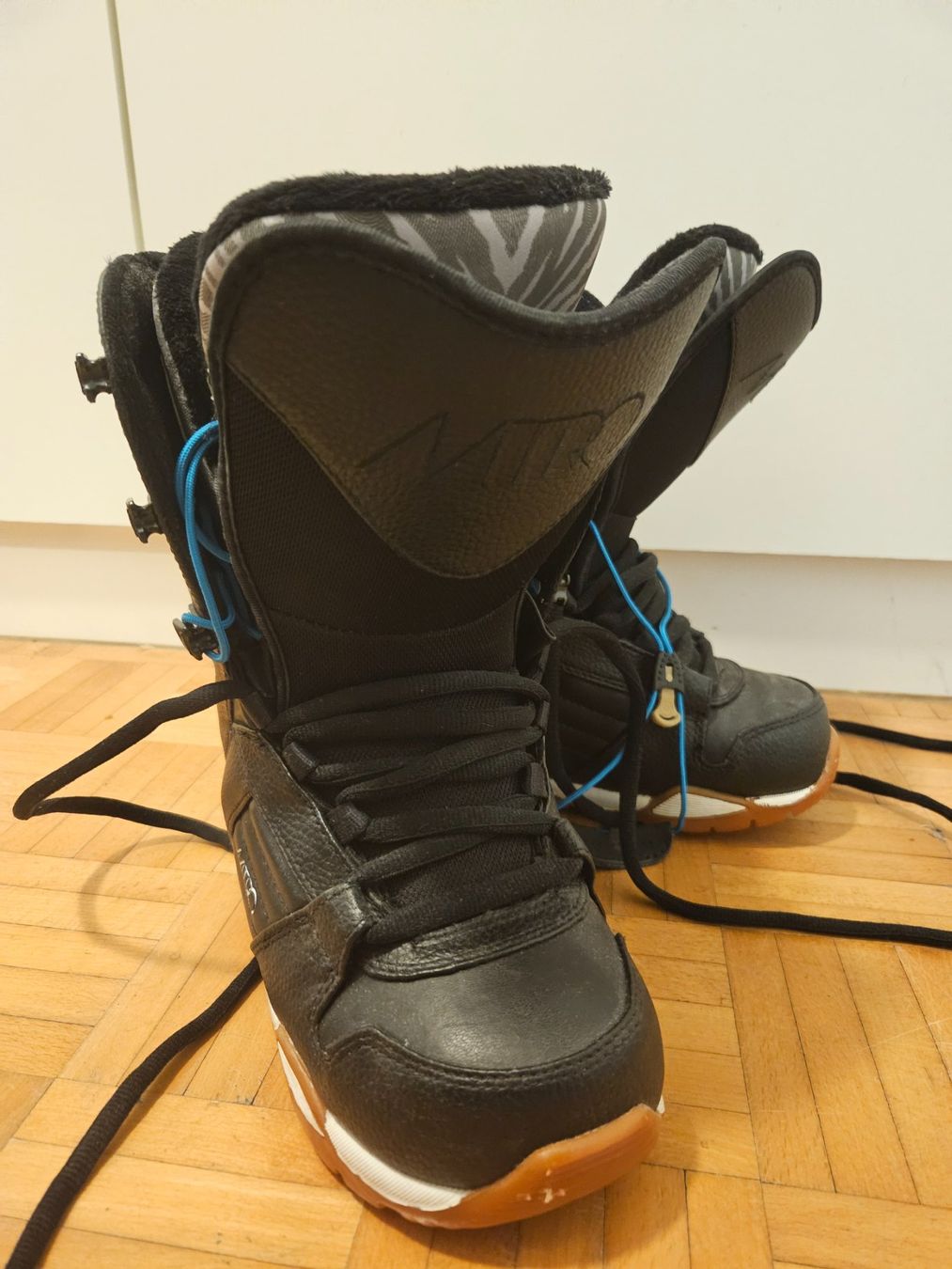 Snowboard Nitro Damenschuhe: Nitro Snowboardschuhe – Gebraucht aus Adliswil von jen_w6qm