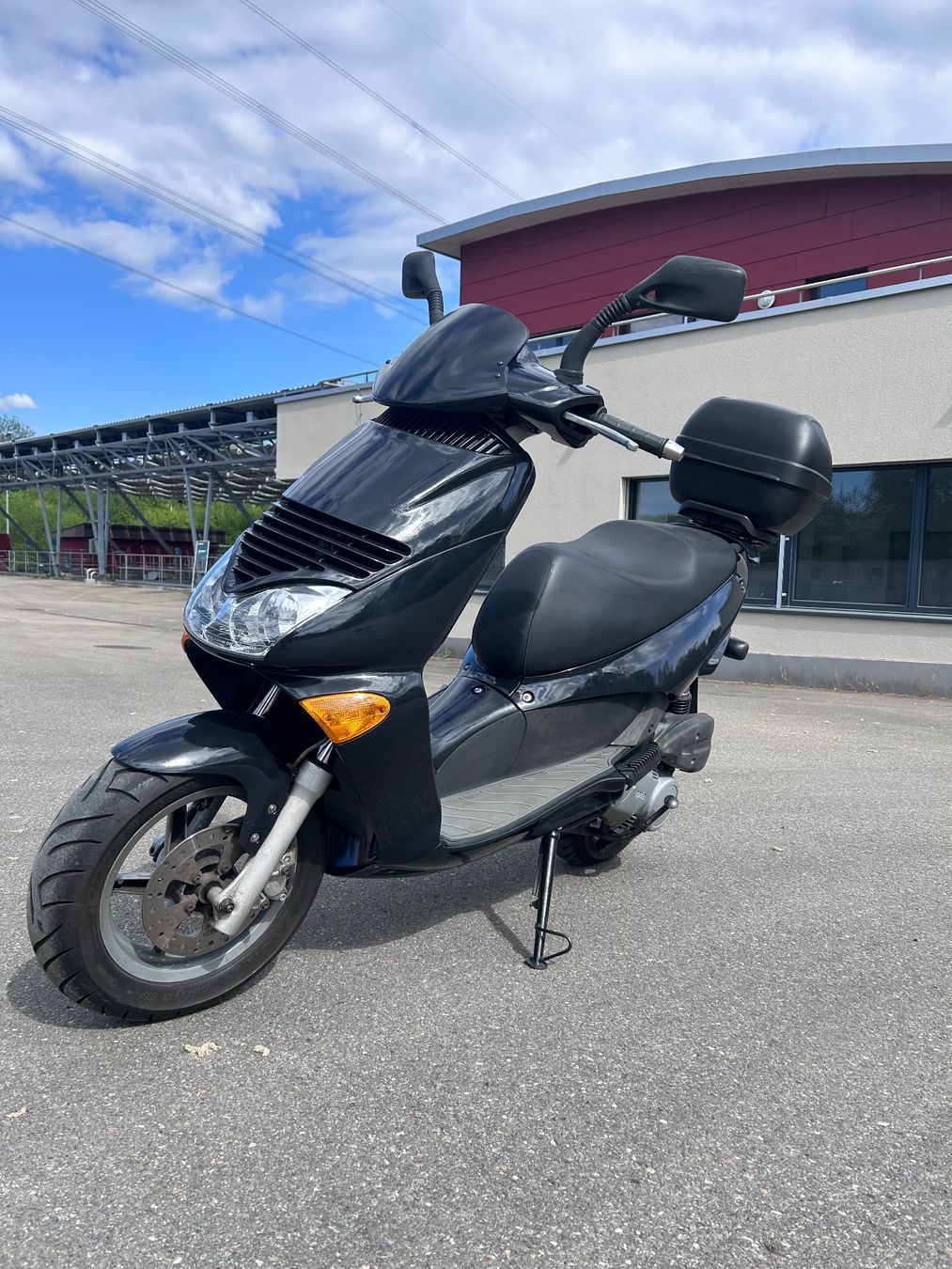 Aprilia Scooter: Sehr schöner Aprila Roller 125 – Usato da Mönchaltorf venduto da Pippo69