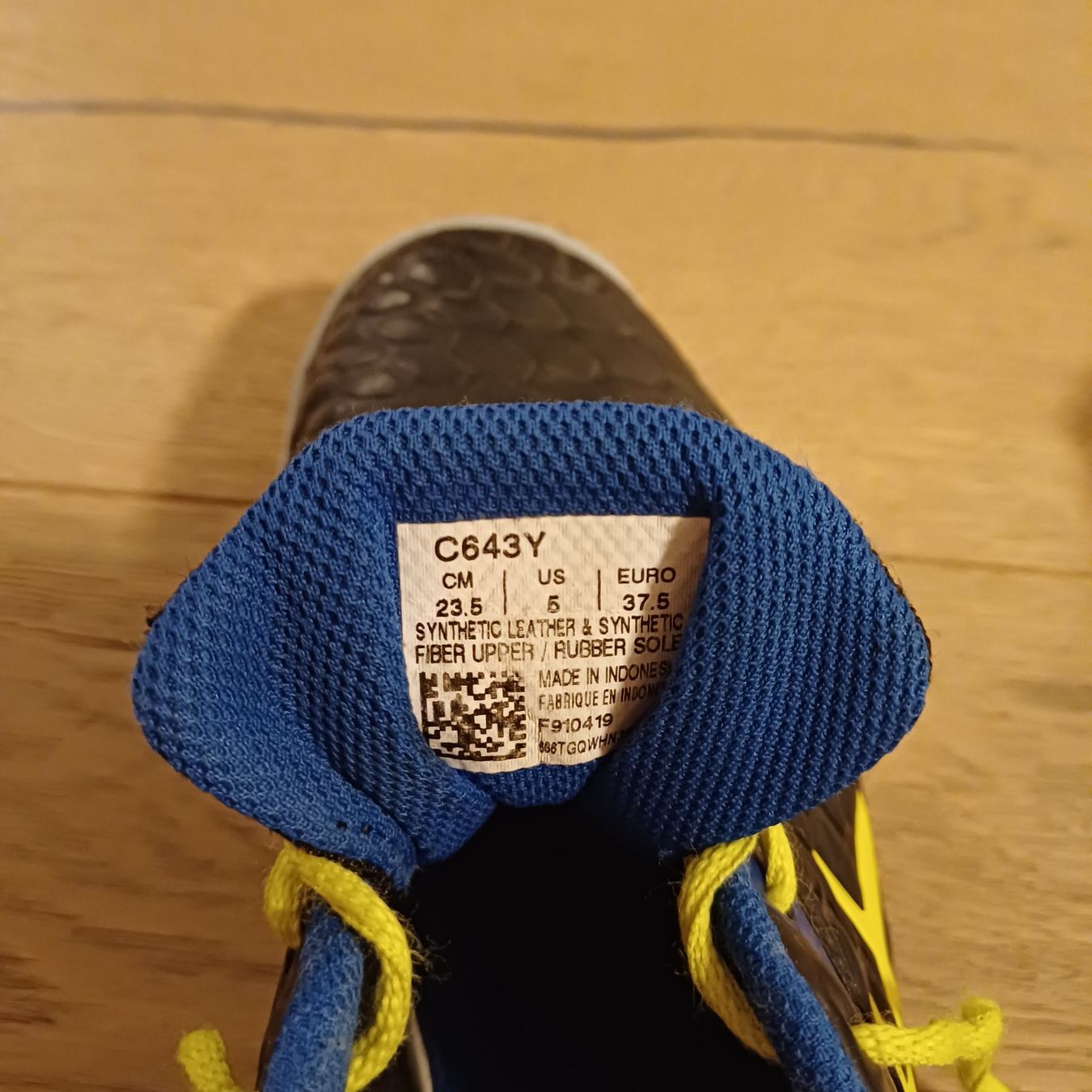Scarpe per ragazzi: Hallenturnschuhe asics, Gr. 37.5 – Usato da Wahlendorf venduto da Irba 2