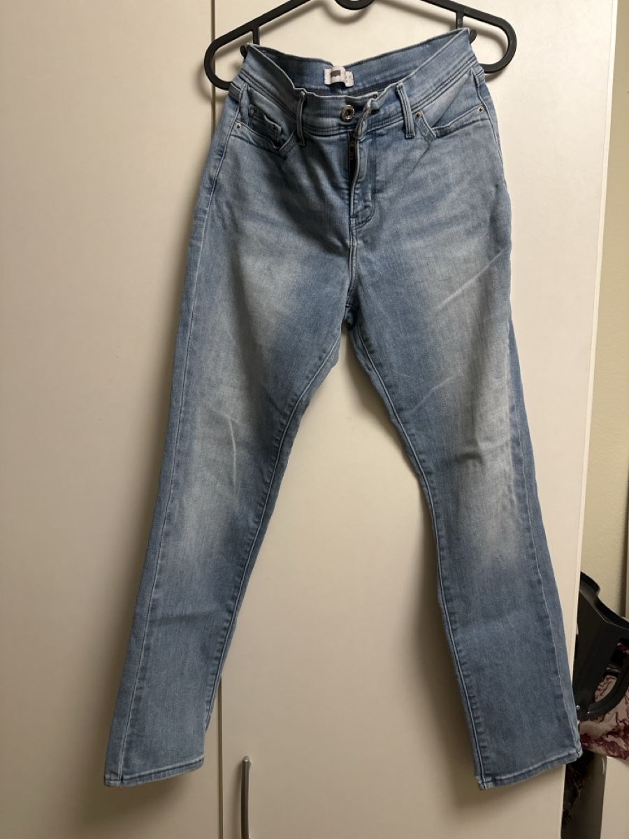 Tommy Hilfiger Jeans: Jeans Packet, Tommy Hilfiger &Levi's – Gebraucht aus Zug von a.marryl 8