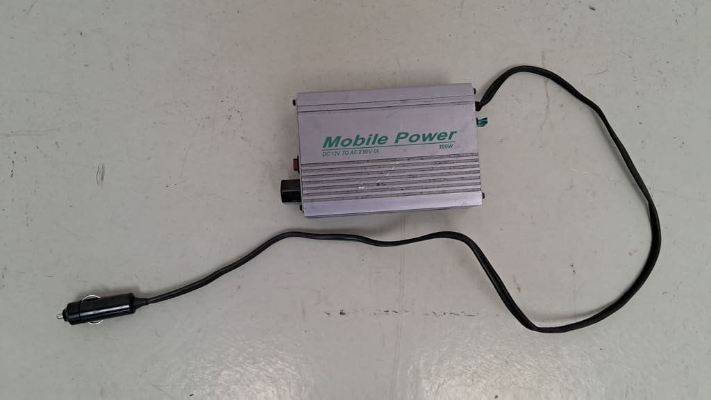 Inverter: Power Inverter DC-AC Maxxtro (Wechselrichter) – Usato da Alpnach-Dorf venduto da Hess-Automobile