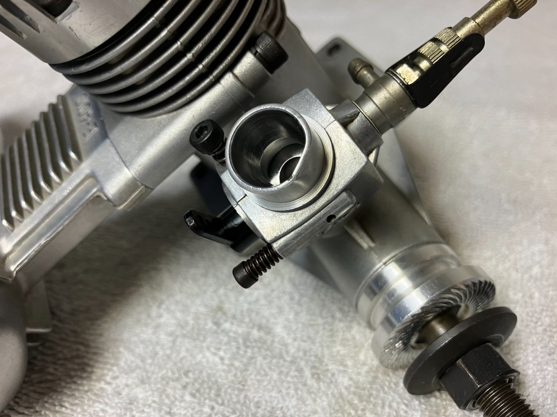 Motoren: OS MAX 60 FP 10ccm R/C Modellmotor Nitro – Gebraucht aus Breitenbach von  4