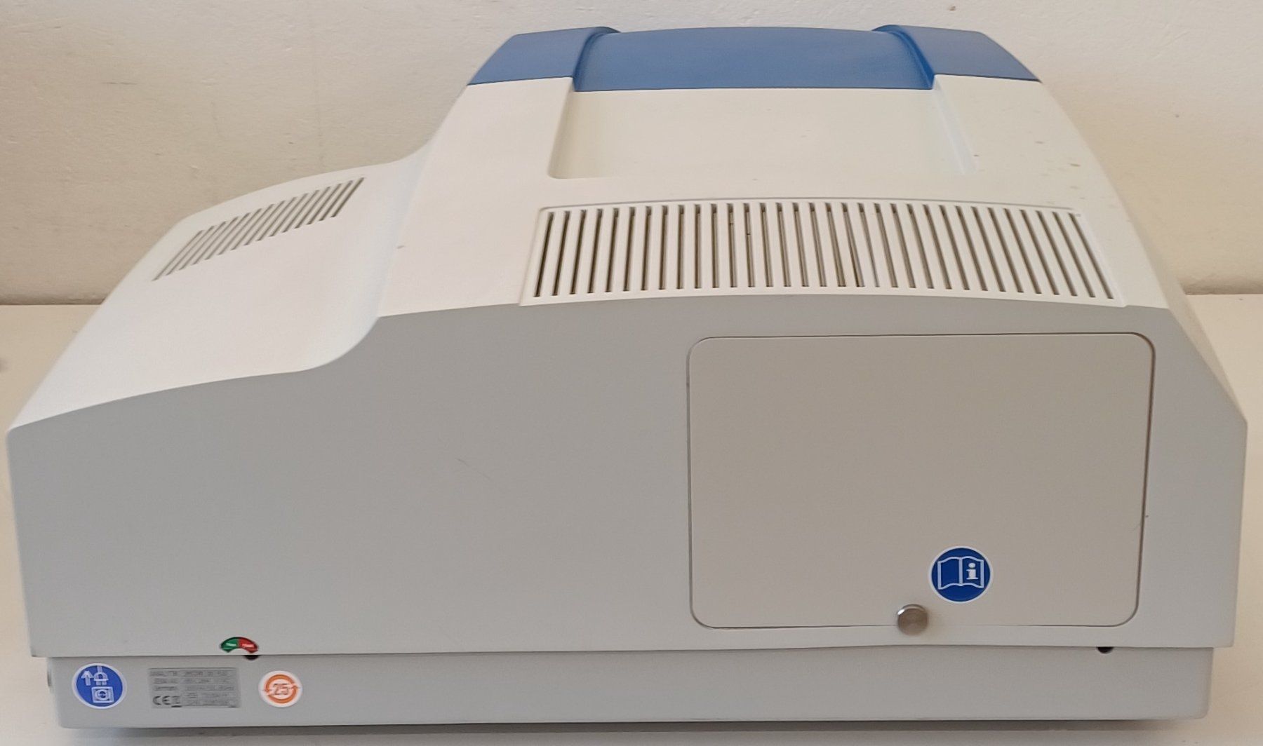 Accessori da laboratorio: Analytik Jena Specord 200 Plus Spectrophotometer – Difettoso da Niederdorf venduto da LeptonAG_Labor 3