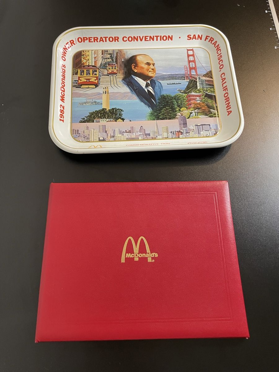 Mc Donald's Statuette: McDonalds Tablett und Zertifikat – Usato da Schliern b. Köniz venduto da Trebesch 2