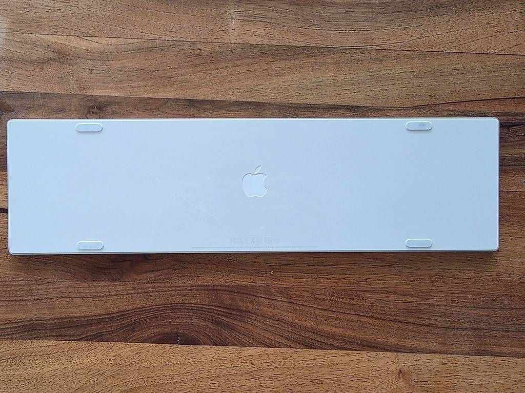 Tastiere: Apple Magic Keyboard A1843 CH mit Ziffernblock – Usato da Dietlikon venduto da Bonamesa 3