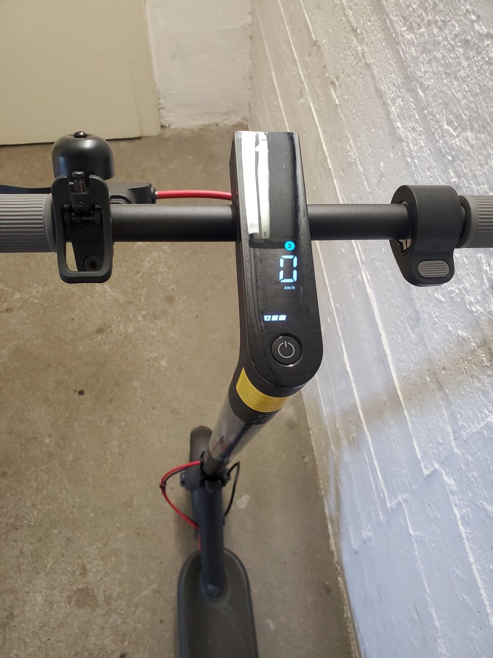 Scooter: XIAOMI ELECTRIC SCOOTER 4 PRO – Nuovo (secondo la descrizione) da Zürich venduto da 5183840711 5