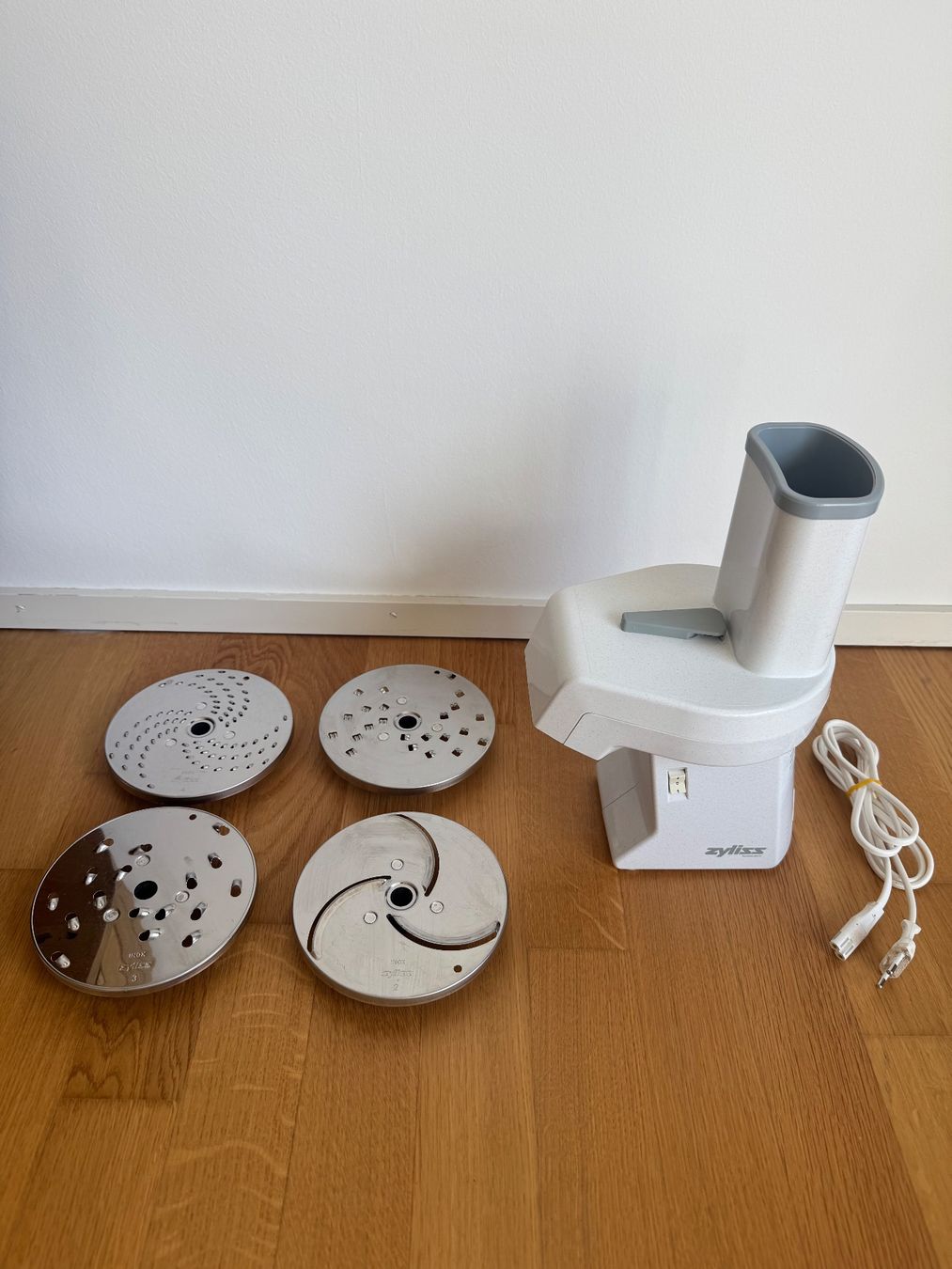 Zyliss Elettrodomestici da cucina: Zyliss Elektro-Scheibenraffler – Usato da Uster venduto da Dom_Ba 1