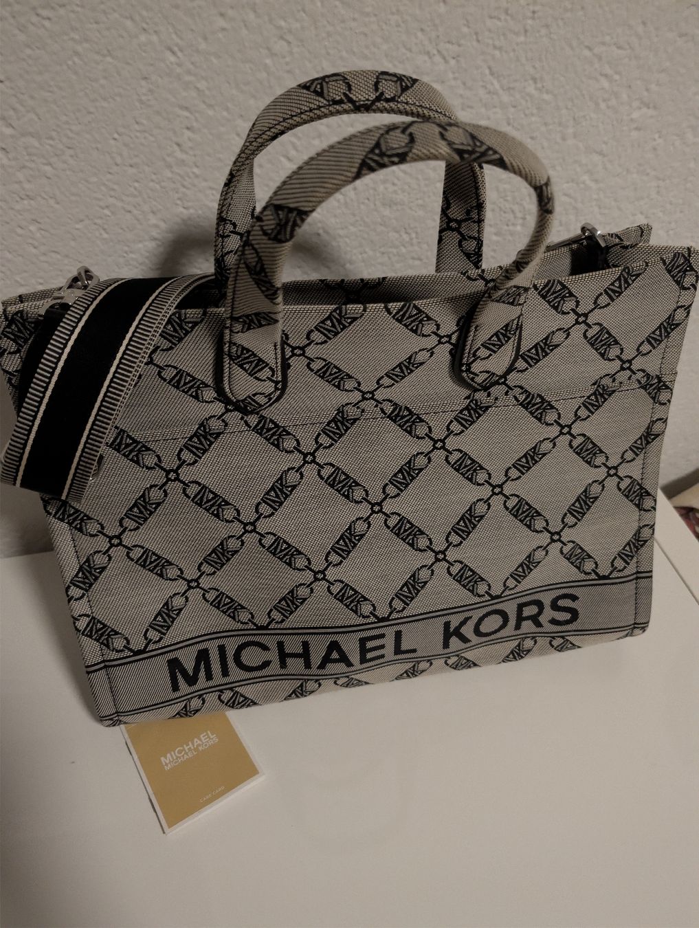 Michael Kors Borse da donna: Michael Kors Tasche (gigi) – Usato da Niederhasli venduto da Hamalolo