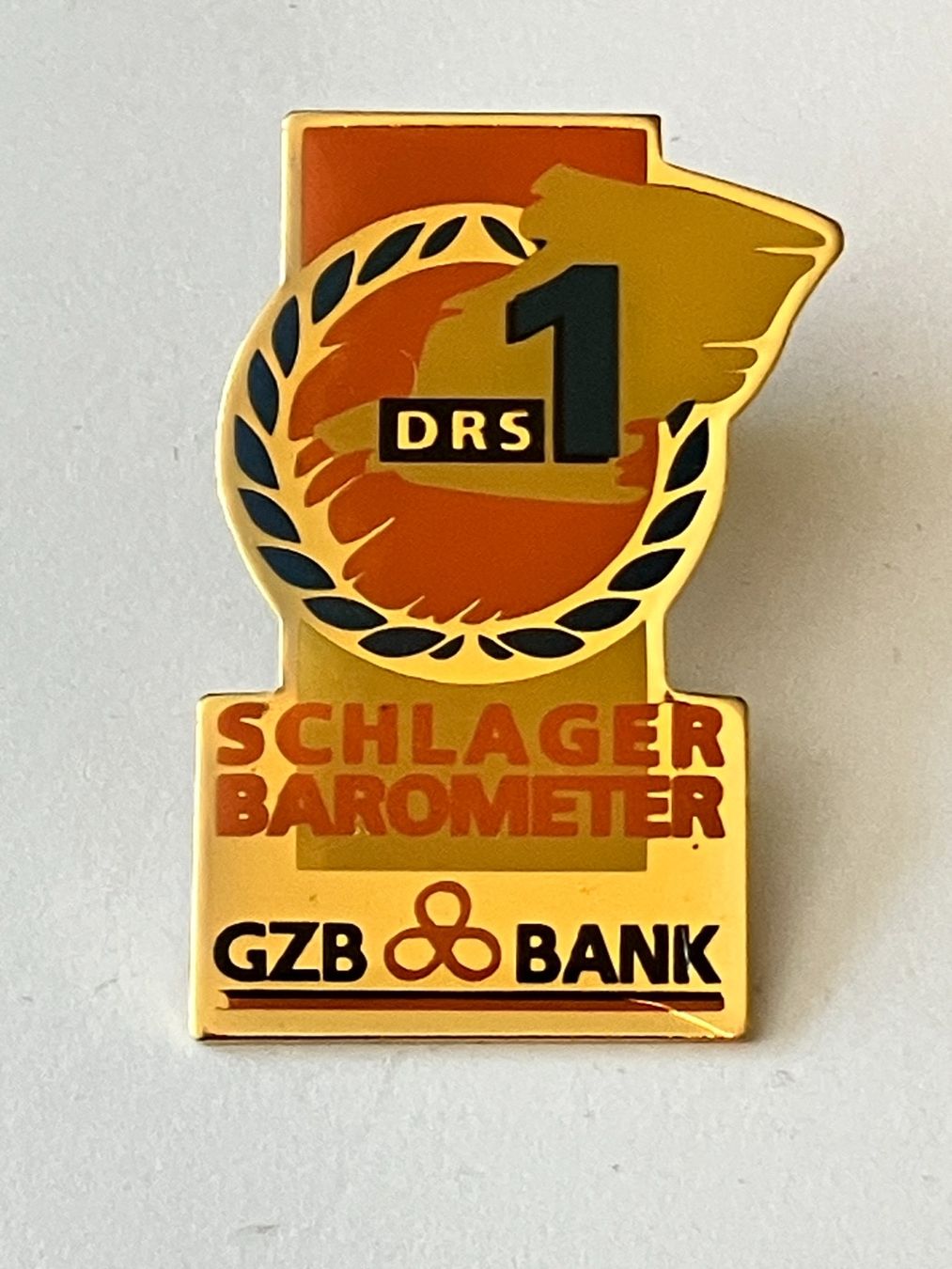 Placchette & Badge: 1 Pin Schlager Barometer DRS1 – Usato da Basel venduto da djwwpp