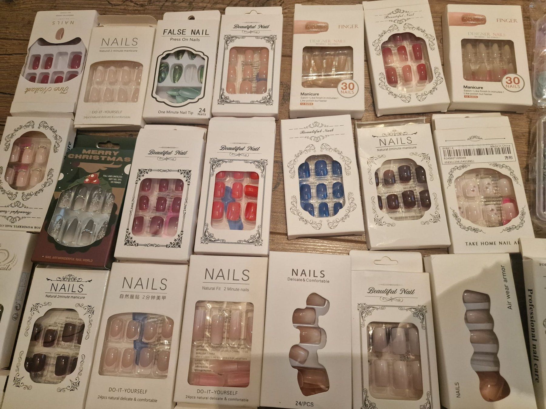Ongles artificiels: Press ons Set / Nägel – Neuf avec emballage d'origine à Schübelbach par chinchilla84 2