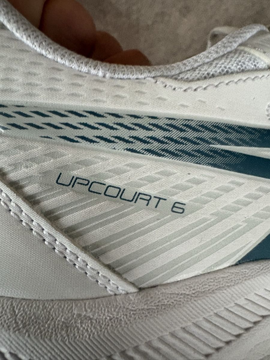 Scarpe da uomo: Asics Hallenschuhe Gr. 46 – Usato da Zug venduto da Sienna78 3