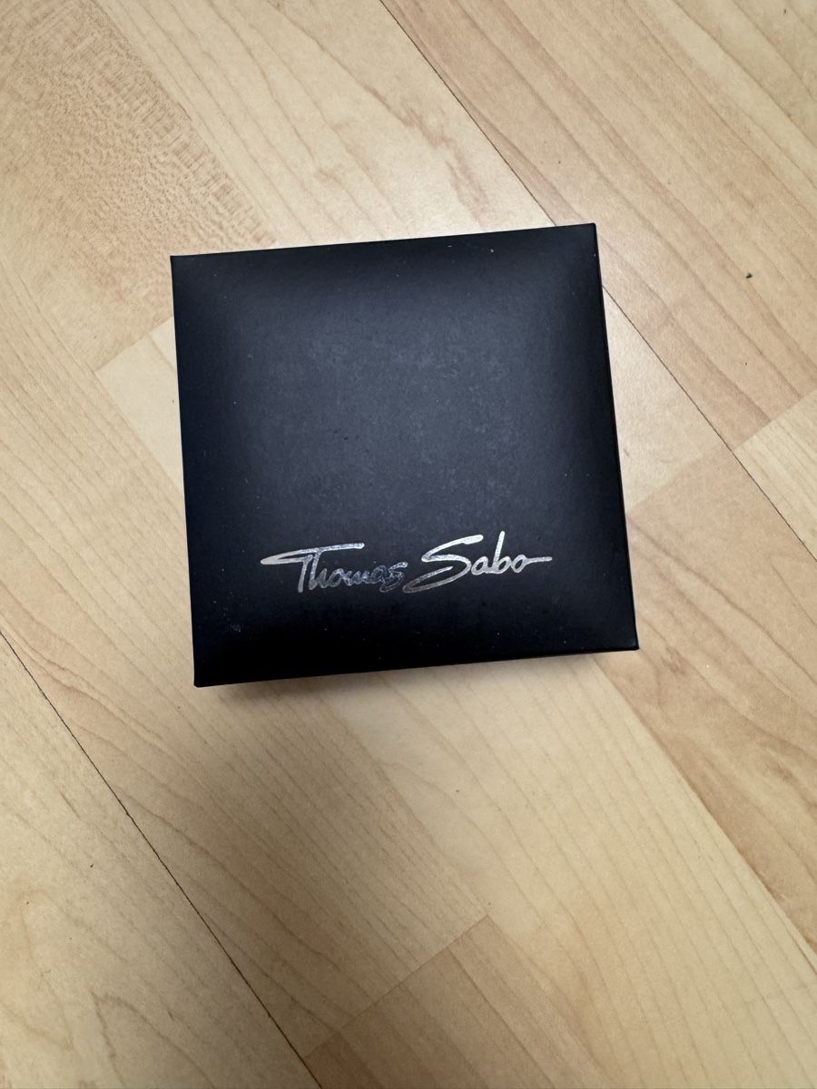 Portagioie: Thomas Sabo Schmuckschatulle mit Beutel neuwertig – Usato da Tenniken venduto da chr_s9rk