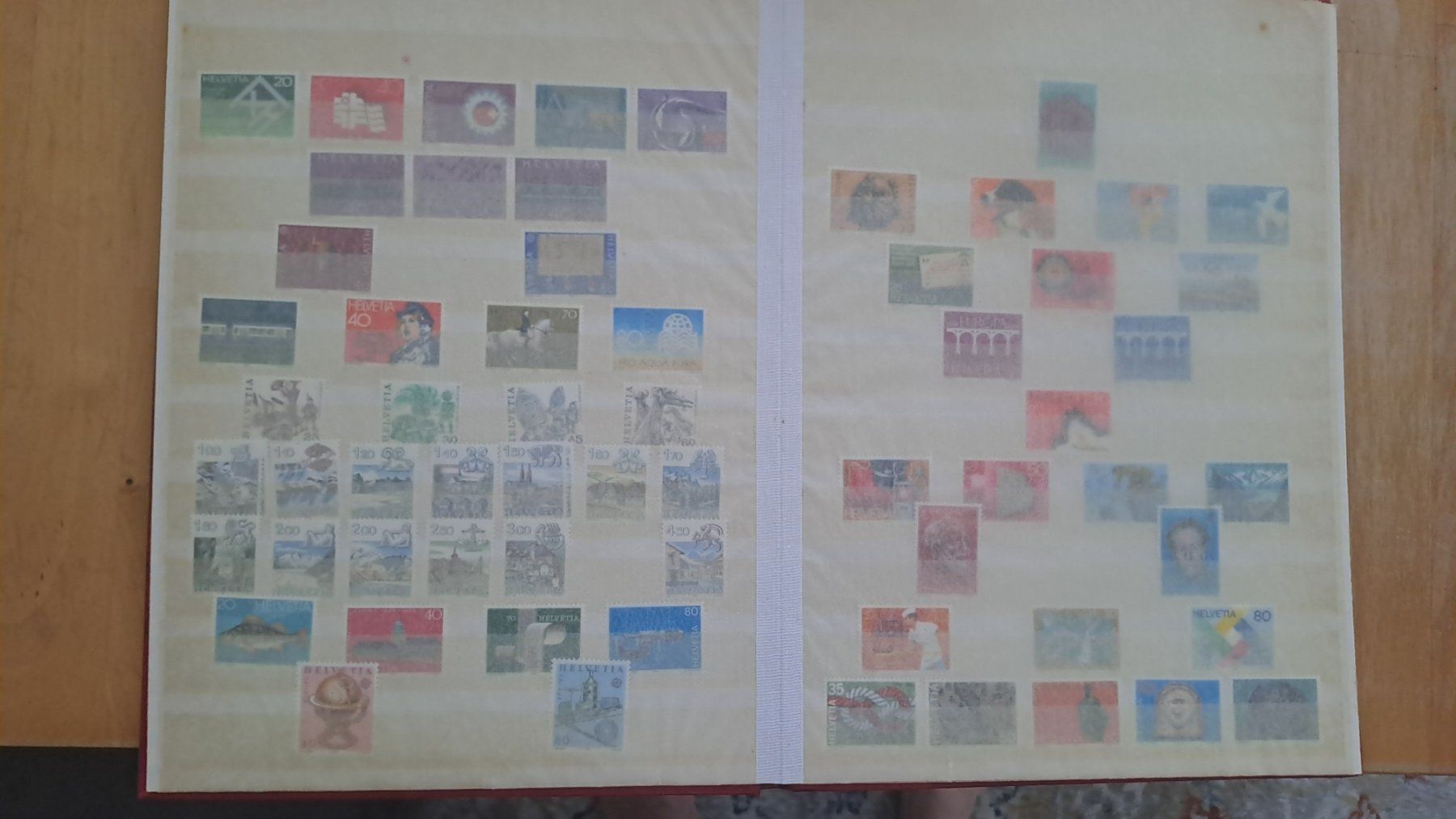 Tutti i francobolli: Schweizer Briefmarken, ungestempelt. Nominalwert: CHF 292 – Nuovo (secondo la descrizione) da Bergdietikon venduto da Lion-King 3