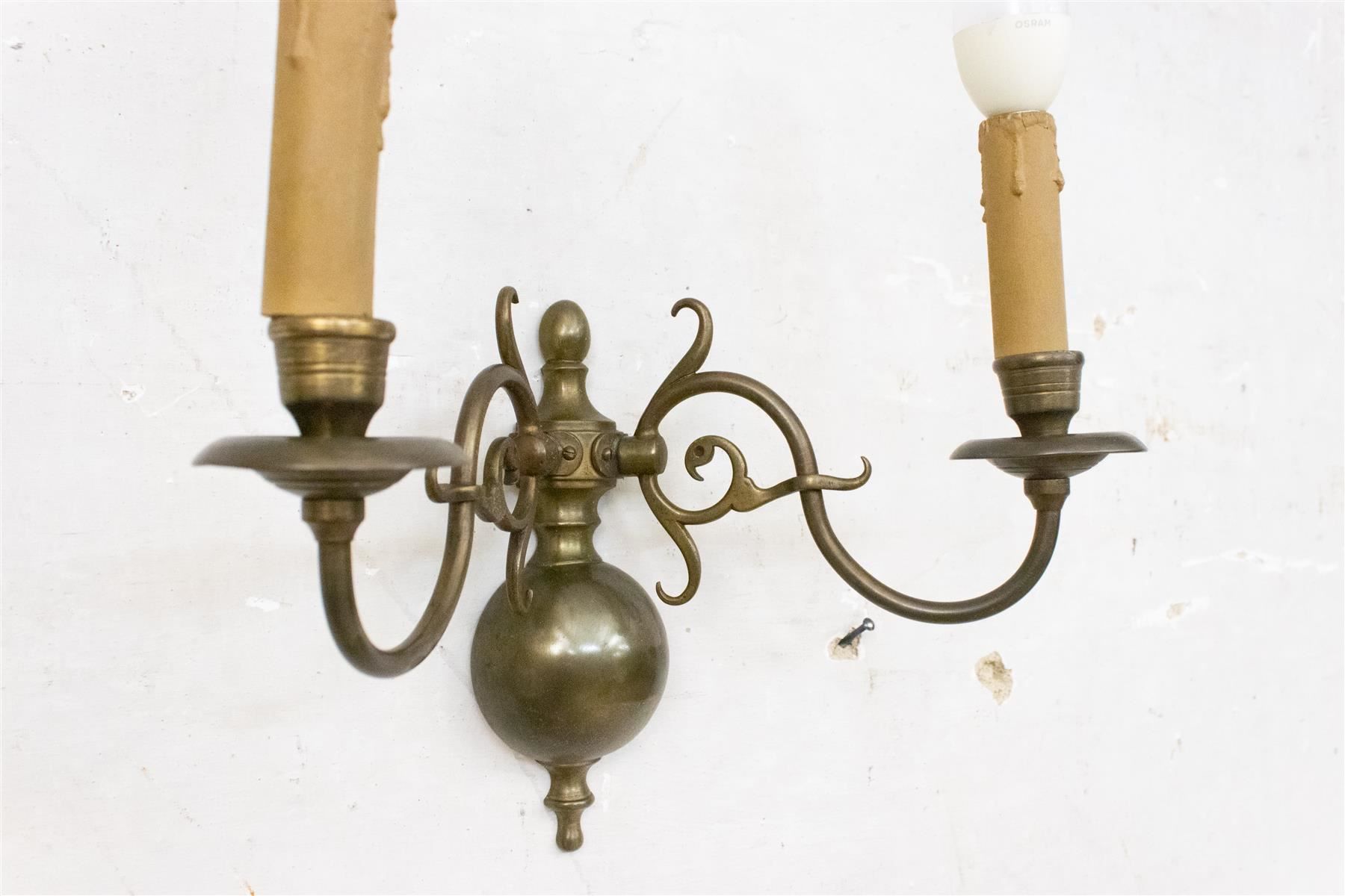Lampade: 2-strahlige Wandleuchte / Wandlampe – Usato da Zürich venduto da ZuercherBrockenhaus 2