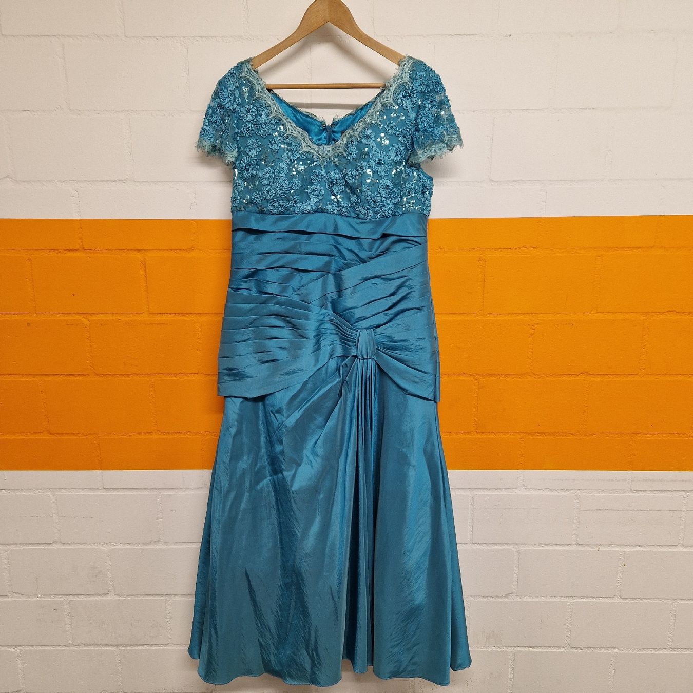 Kleider: Wunderschönes, blaues Kleid von Weise, Gr.42 – Gebraucht aus Bern von latrouvaillebern 3