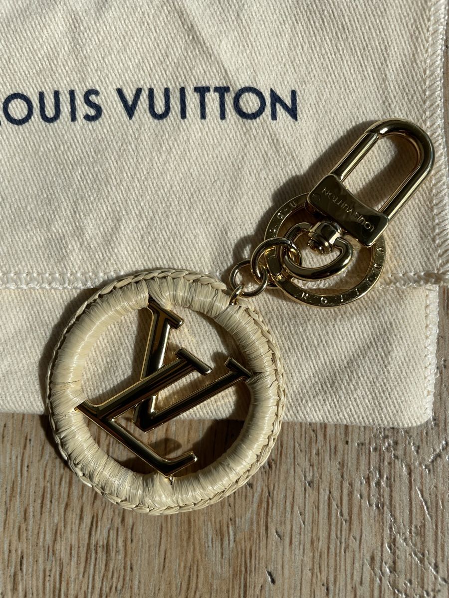 Louis Vuitton Portachiavi: Porte clé Louis Vuitton neuf – Nuovo e nell'imballaggio originale da Geneve venduto da orange1957 1