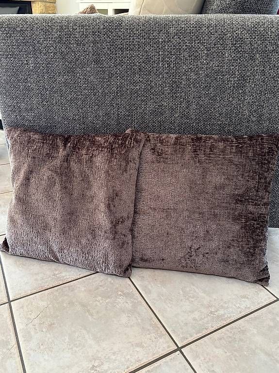 Kissen: Jolis coussins déco – Gebraucht aus St-Barthélemy VD von VivianF