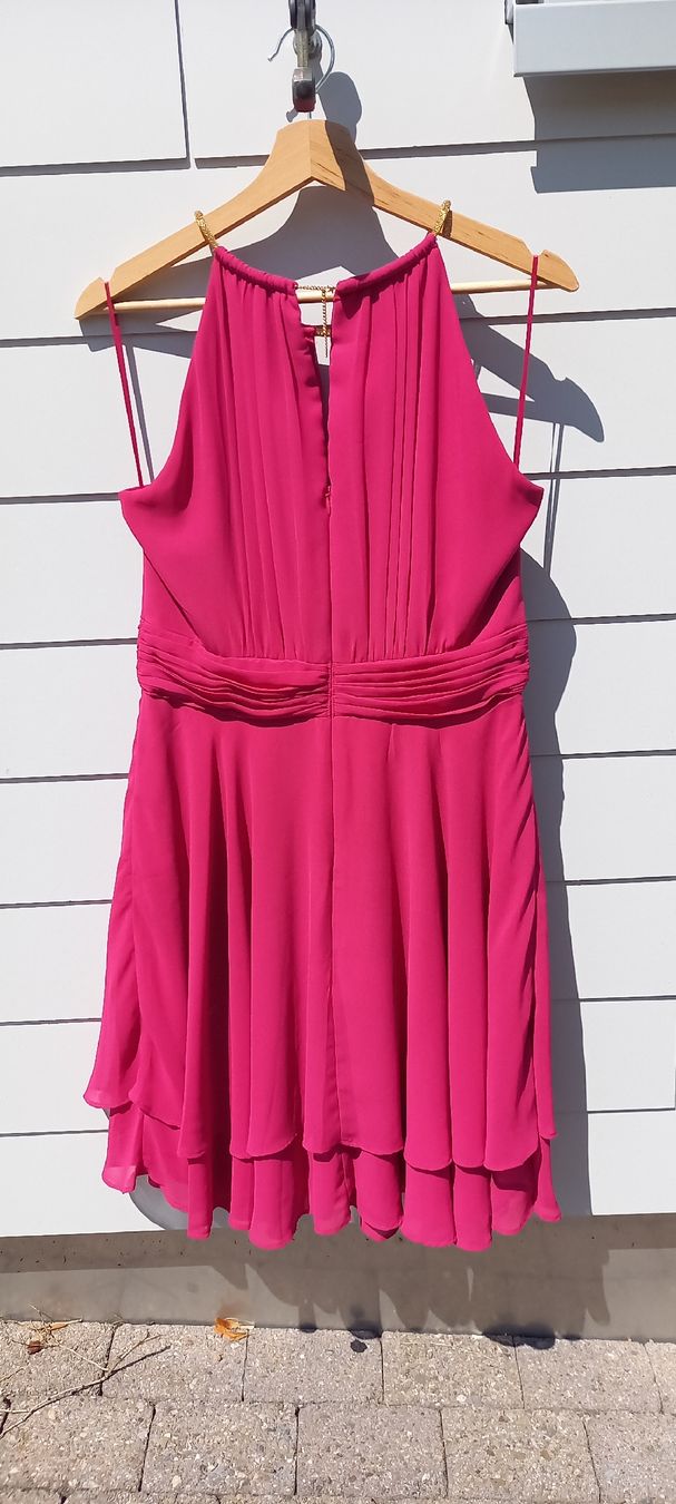 Kleider: Pinkes Cocktailkleid Gr. 40 – Gebraucht aus Schindellegi von mtri 3