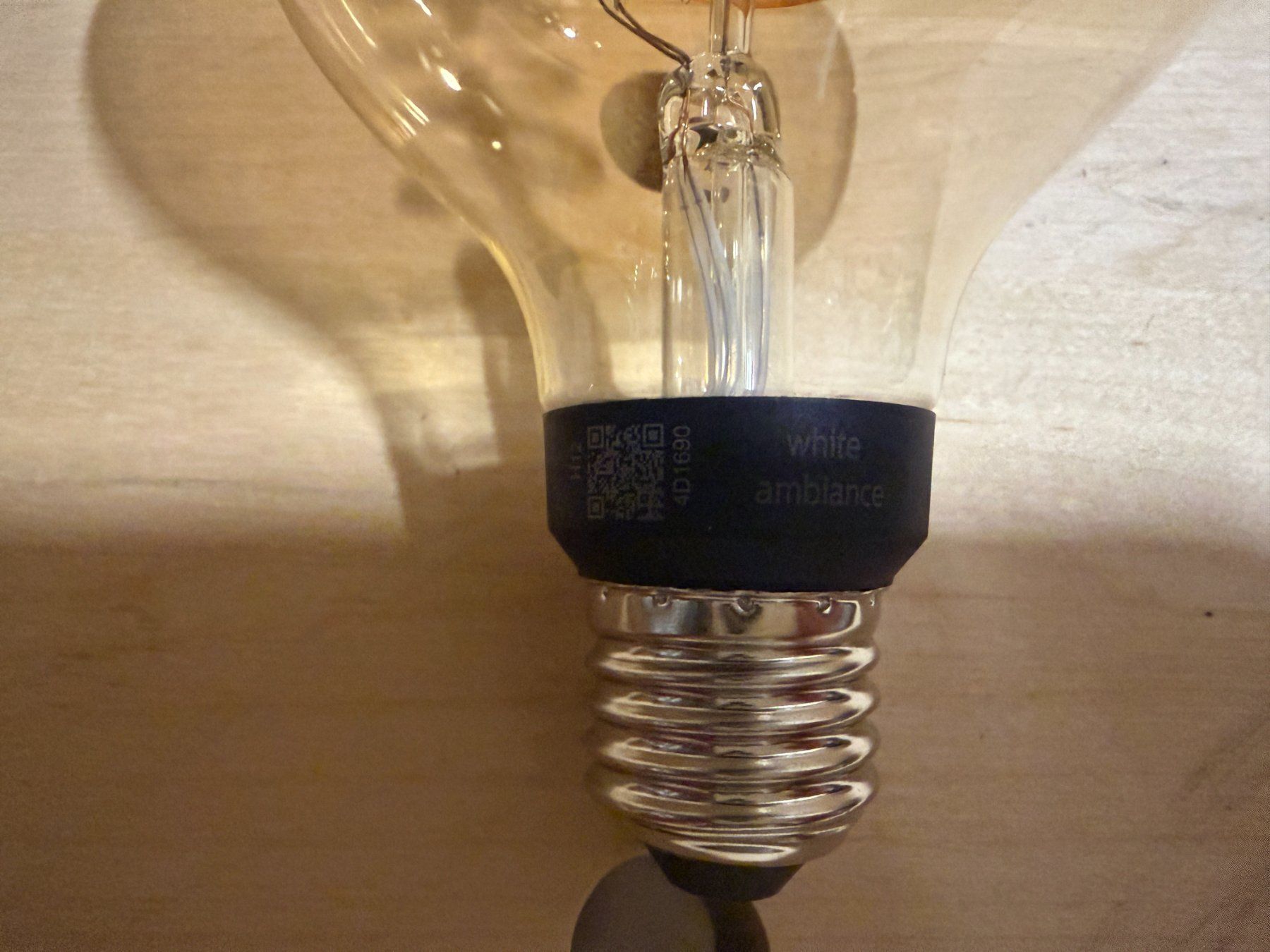 Philips Lampade: Philips Hue White Ambiance E27 LED – Usato da Zürich venduto da ped_8gnn 2