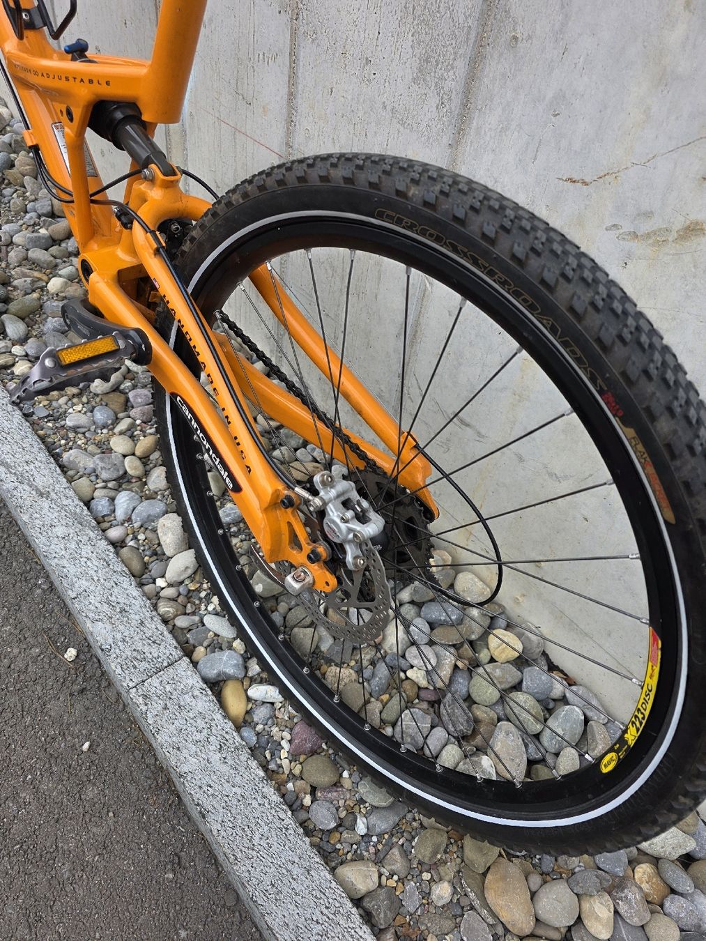 Cannondale Biciclette: Cannondale Jekyll 700 Fully - Grösse S - 43cm Rahmen – Usato da Bassersdorf venduto da Zopzero 2