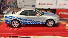 Nissan Skyline GT-R silber 1:24 Fast & Furios