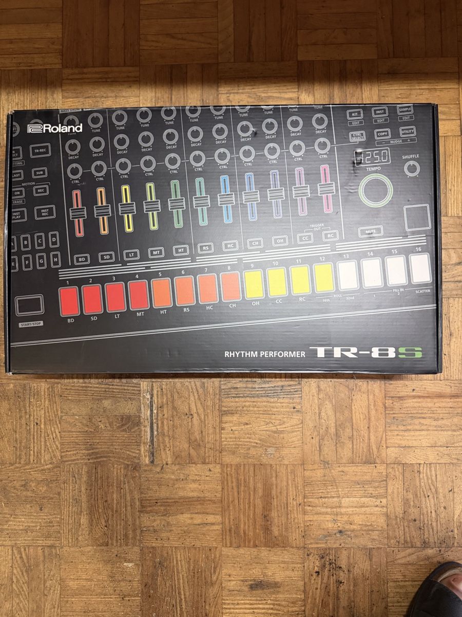 Roland Strumenti musicali: Roland TR-8S  – Nuovo (secondo la descrizione) da Zürich venduto da JoseGonz 3