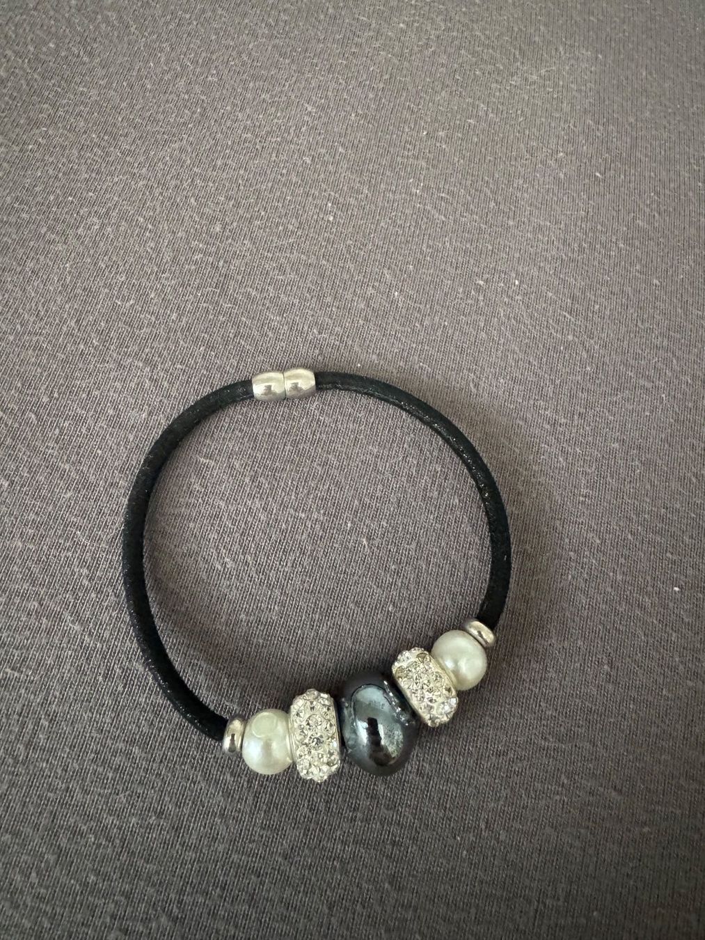 Bracciali & Braccialetti: Damen Leder Magnetarmband NEU – Nuovo (secondo la descrizione) da Bülach venduto da Katha28