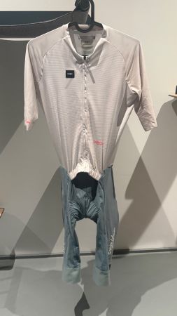 Gobik Aerosuit / Einteiler Gr. S – Top Zustand – 2025