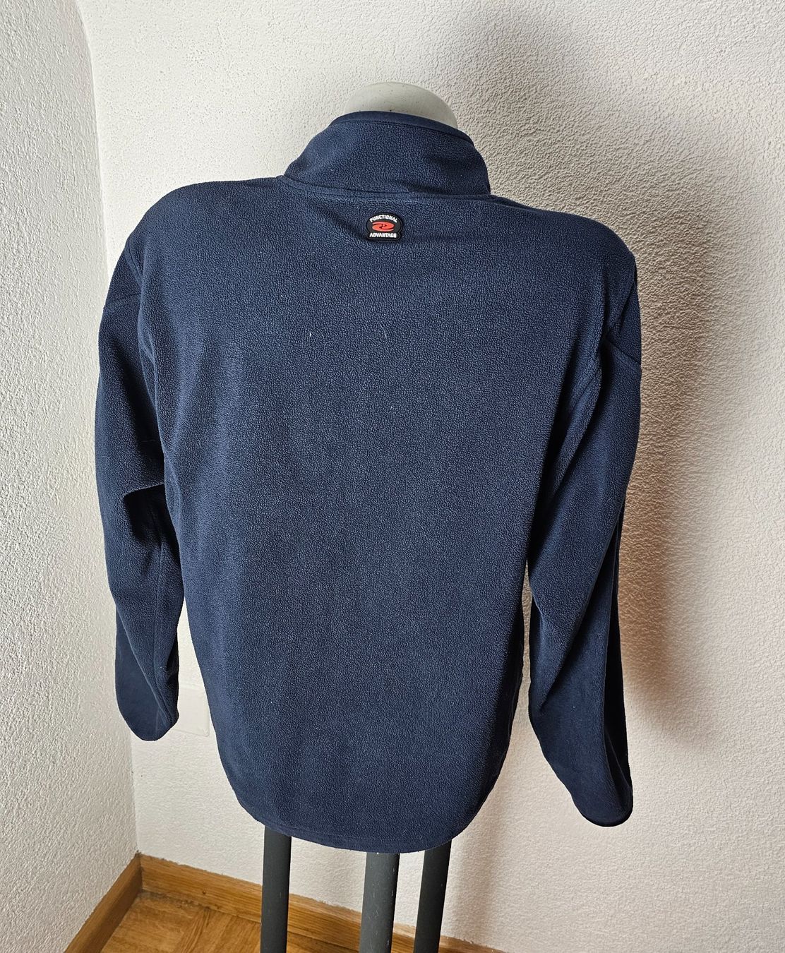 Maglioni & Felpe: Fleece Pullover NRG Gr. XS auch Gr. S dunkelblau – Usato da Füllinsdorf venduto da Sunnebliemli7 2