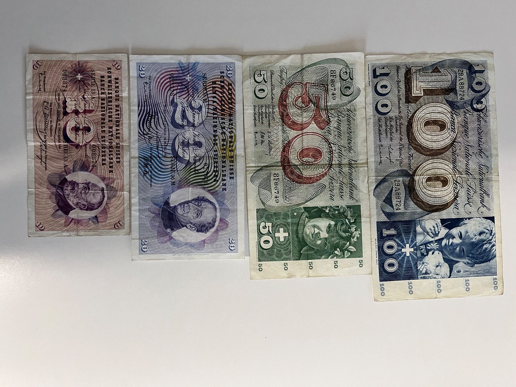 Banknoten: Set von 4 Schweizer Banknoten – Gebraucht aus Bonstetten von Dargslan