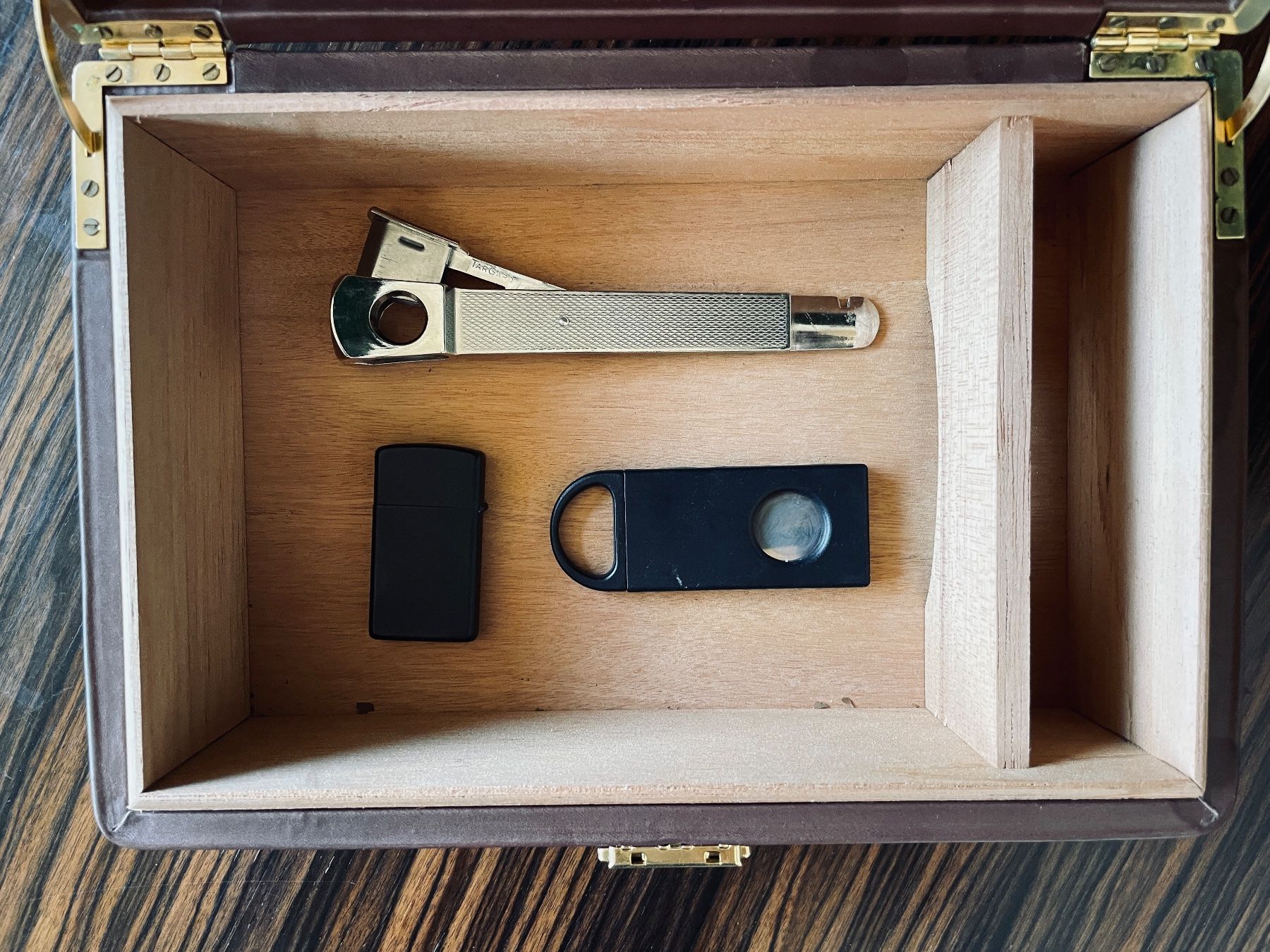 Humidor per sigari: Lederbezogenen Zigarren-Humidor El Caballo – Usato da Zürich venduto da Grandpas 3